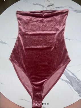 Forever 21 Velvet Strapless Bodysuit in Dusty Rose
